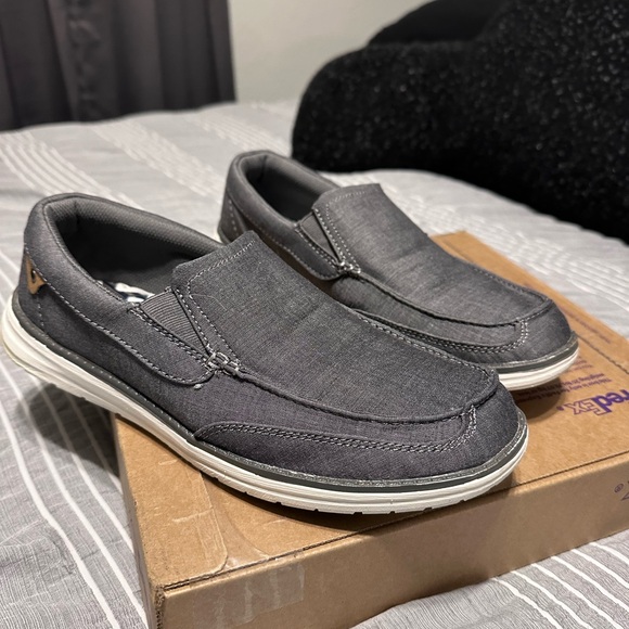 Sonoma Shoes - Picture 2 of 3